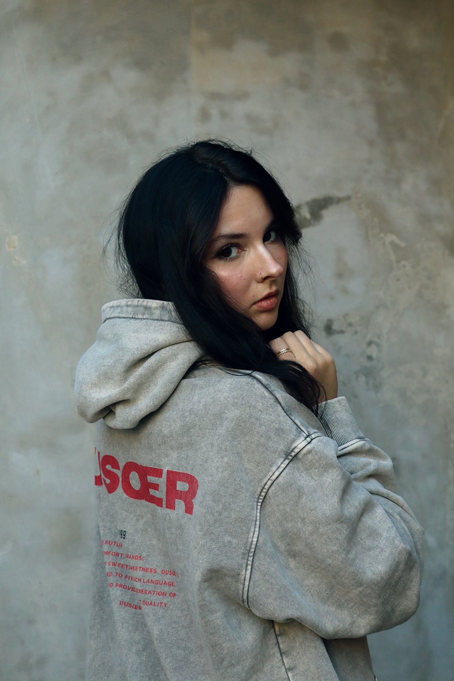 BASIC HOODIE