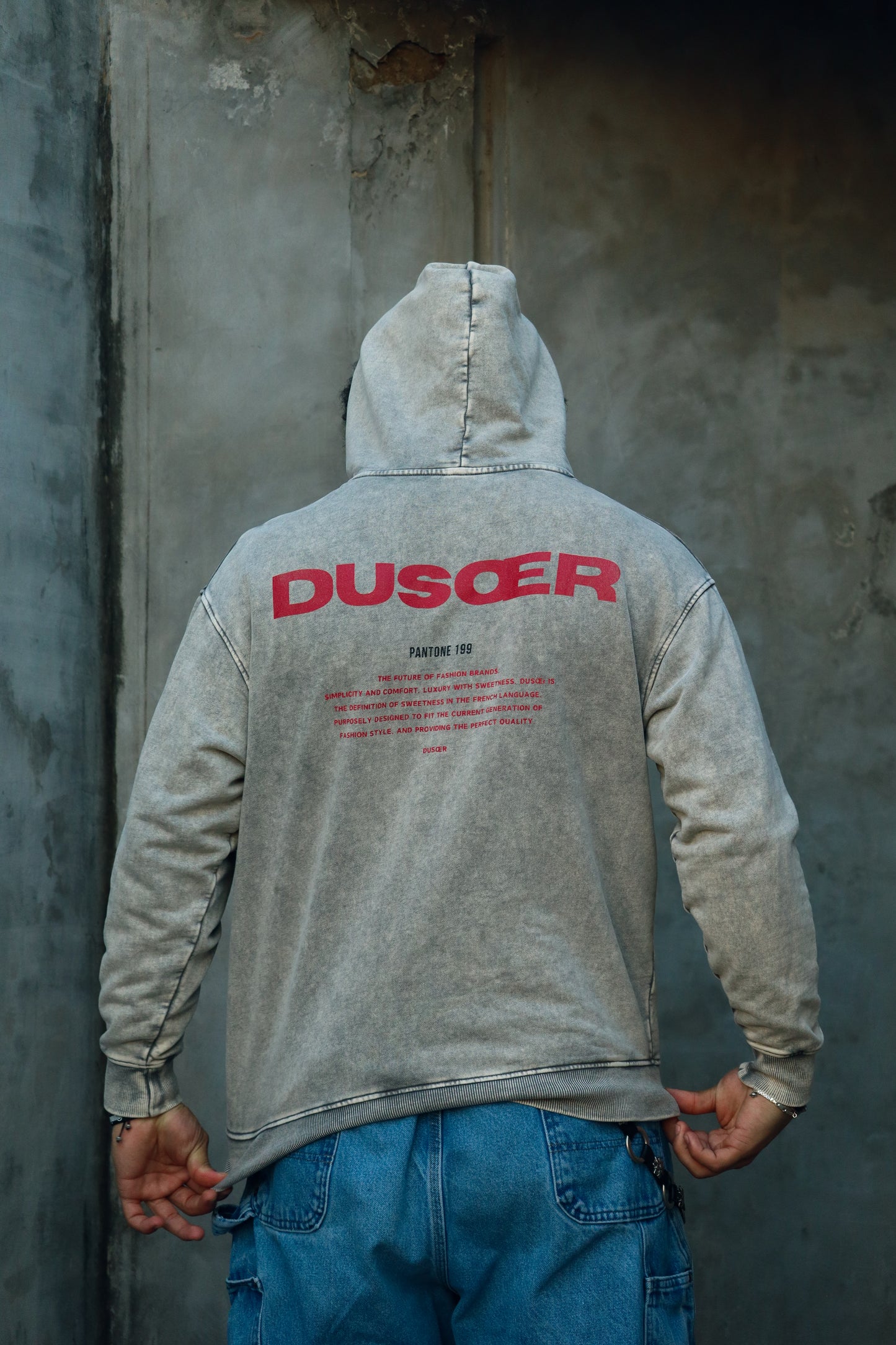 BASIC HOODIE